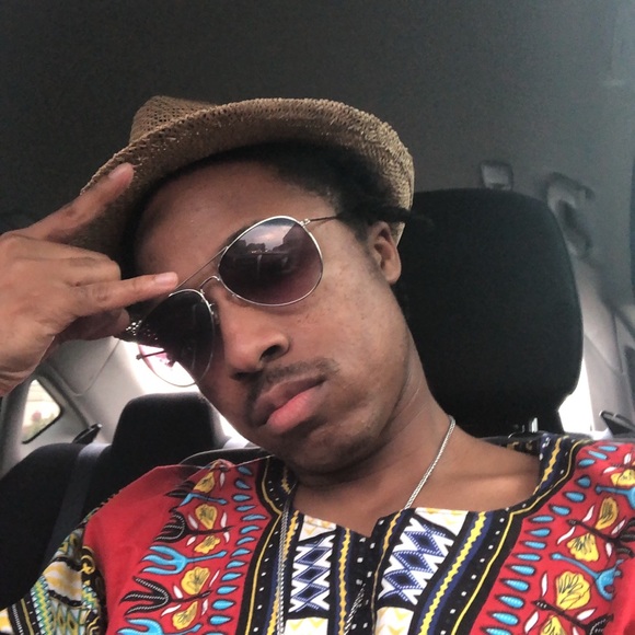 Meet your Posher, Keenan - Picture 1 of 1